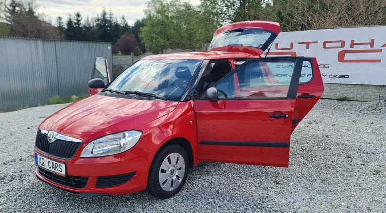Skoda Fabia cena 14900 przebieg: 164000, rok produkcji 2010 z Olszyna małe 352